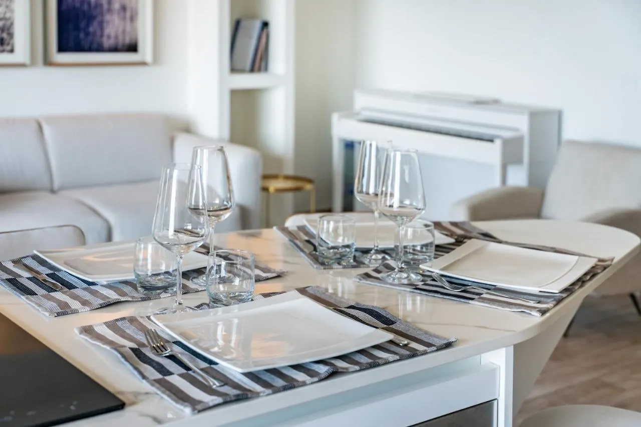 Monaco Border, Sea View, Terrace, Free Parking Apartment Beausoleil