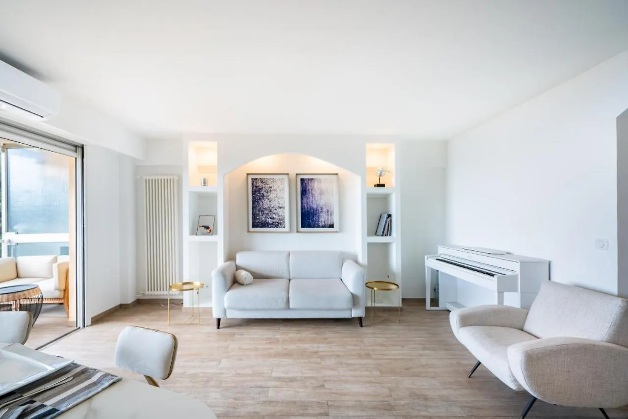 Monaco Border, Sea View, Terrace, Free Parking Apartment Beausoleil