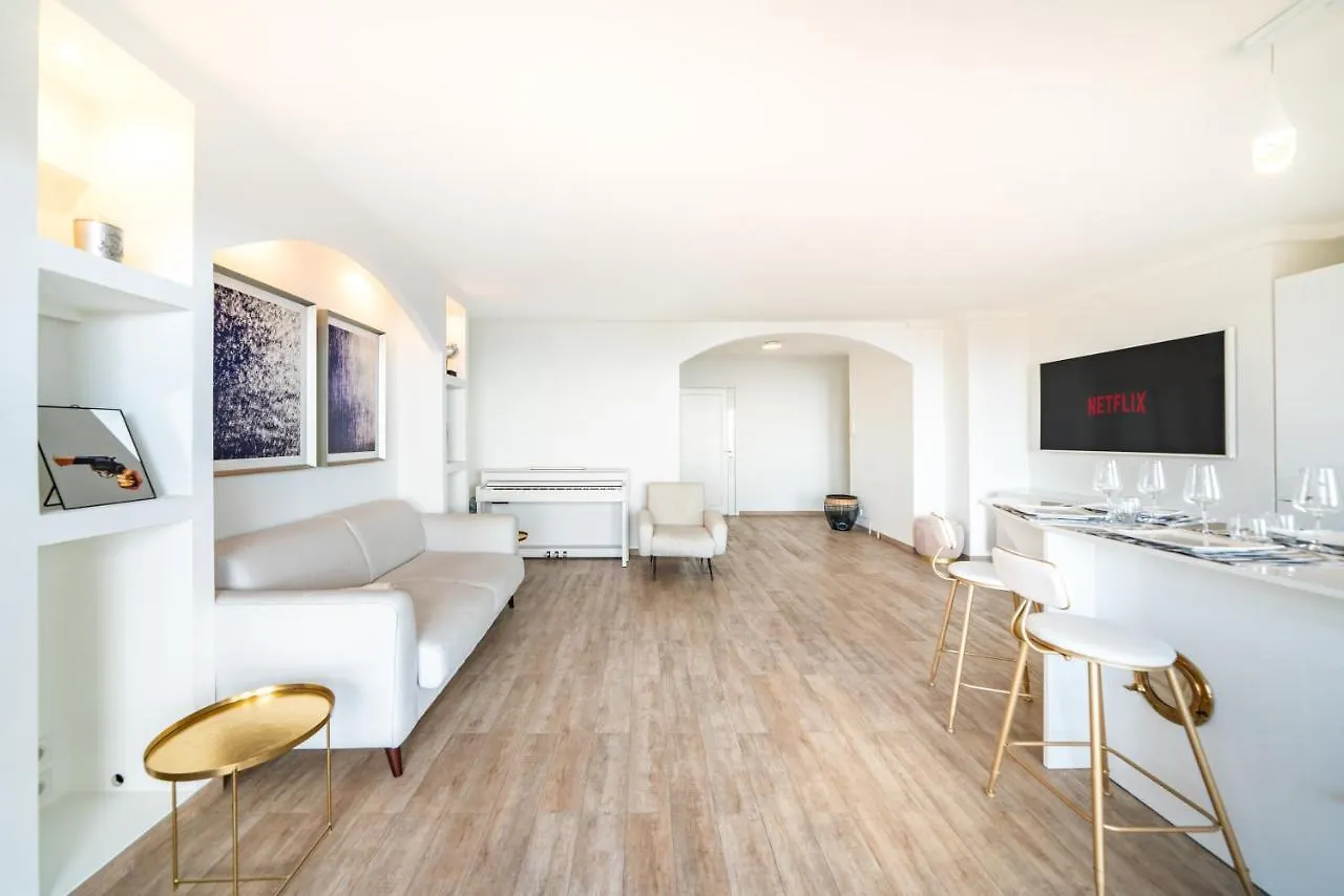 Monaco Border, Sea View, Terrace, Free Parking Apartment Beausoleil